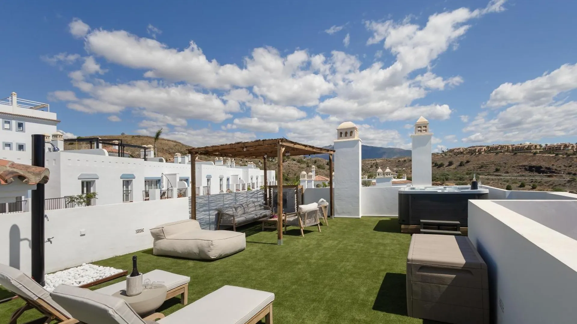 Luxe Penthouse In Golf Paradijs Estepona Spanyolország